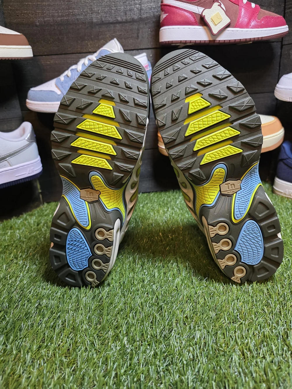 Nike Kids' TN-like Running Shoes in Green/Blue
